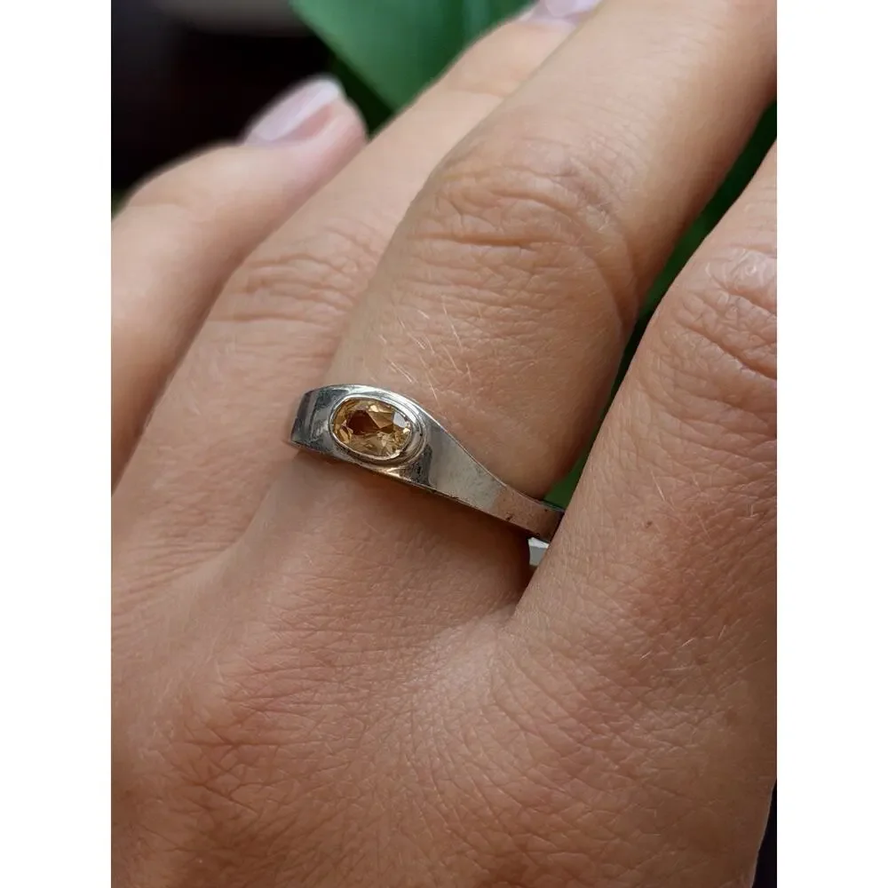 925 Sterling Silver Oval Yellow Citrine Band Ring Size 8
